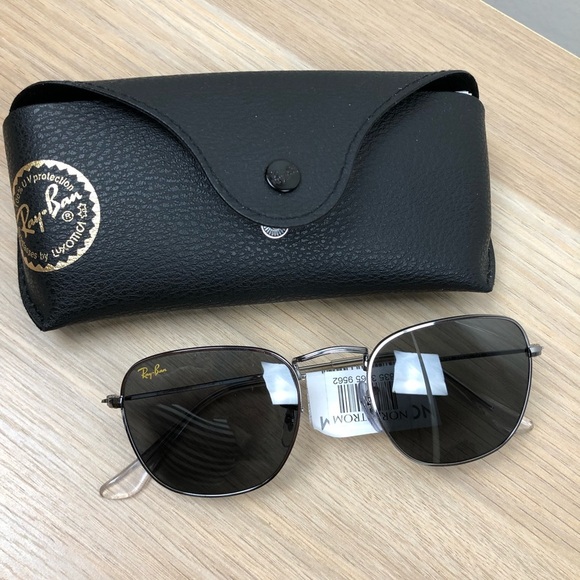 NWT Ray-Ban Gunmetal Aviators RB385751 - Picture 7 of 11